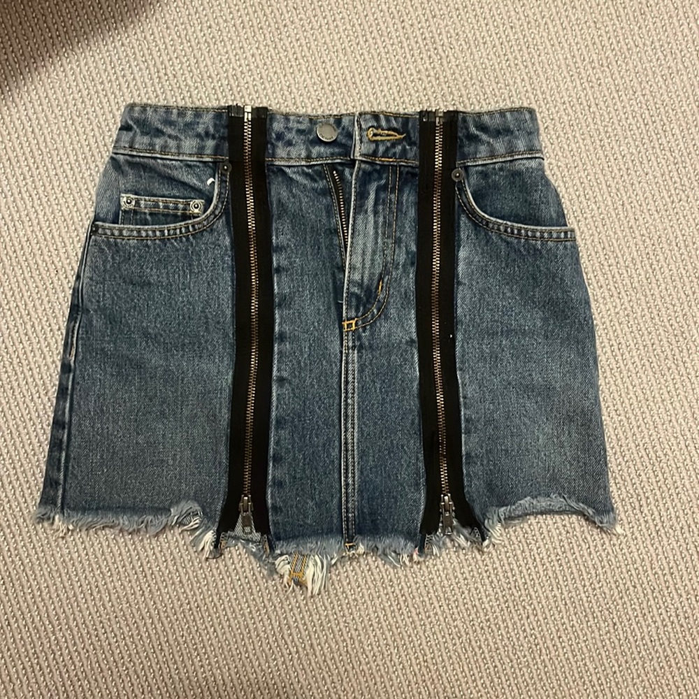 Carmar skirt, perfect condition